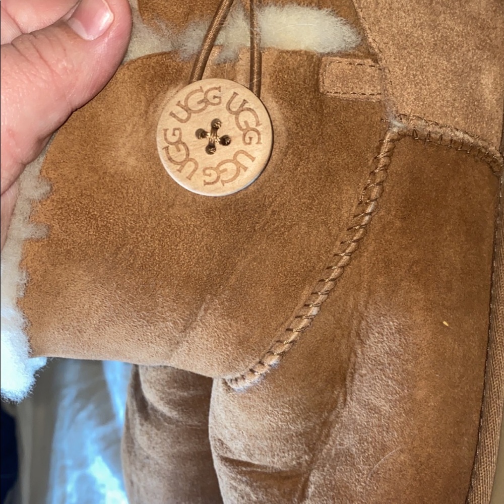 Uggs mini Bailey button boots